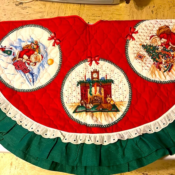Other - Christmas Tree Skirt illustrating “The Night Before Christmas “